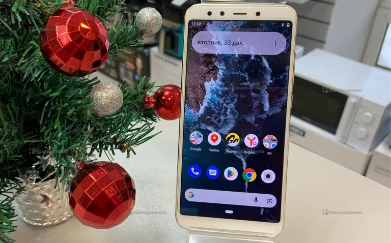 Xiaomi Mi A2 Lite 3/32 ГБ