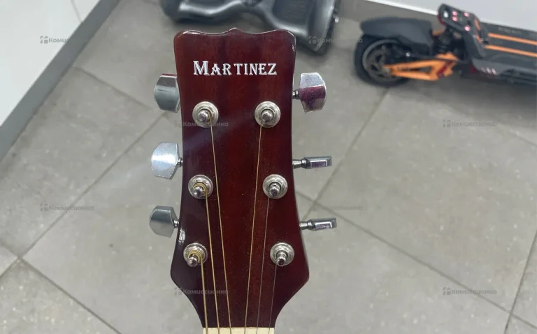 Гитара Martinez