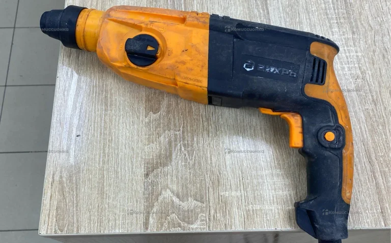 Перфоратор ВИХРЬ П-800К