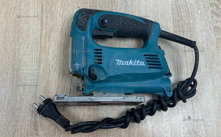 Электролобзик makita 4329