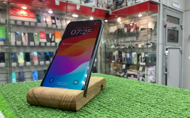 Apple iPhone 11 4/128 ГБ