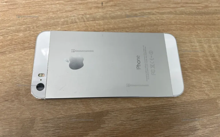 Apple iPhone 5S 16 ГБ