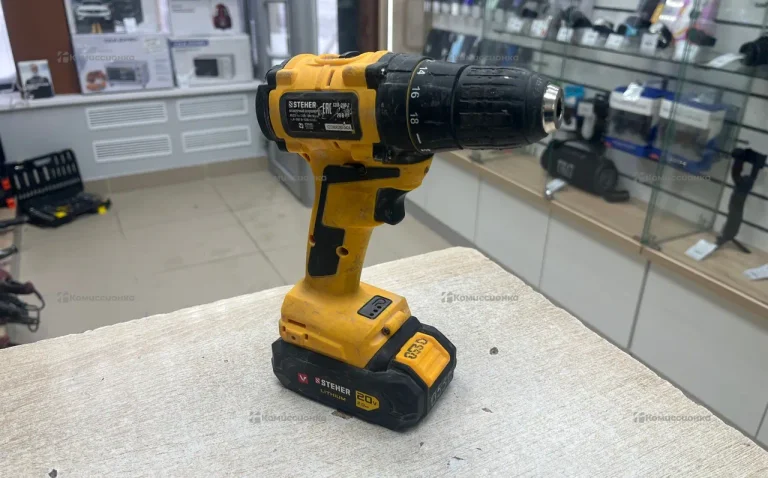Дрель-шуруповерт STEHER CDB-200-2