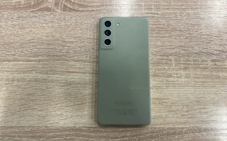 Samsung Galaxy S21 FE 6/128 ГБ