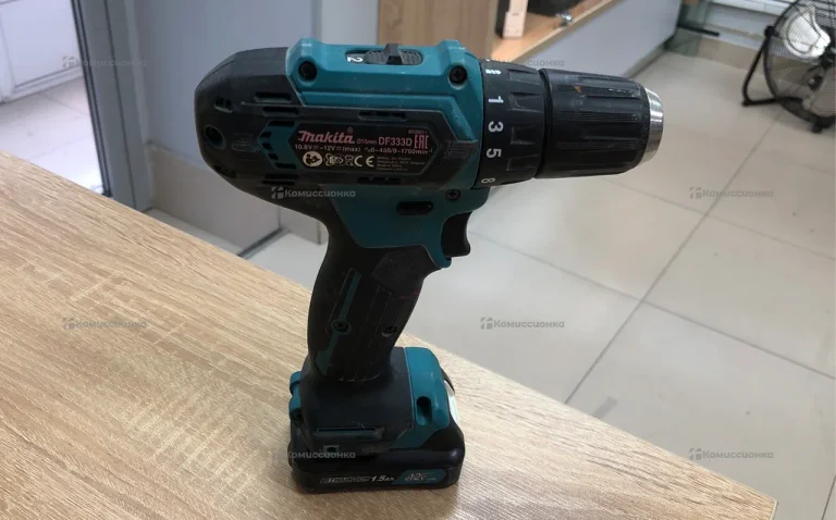 Дрель-Шуруповерт Makita DF333D