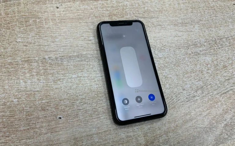 Apple iPhone XR 3/64 ГБ