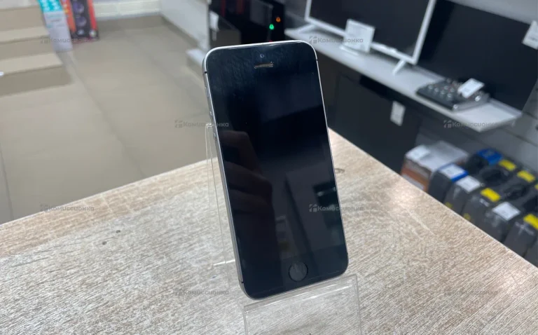 Apple iPhone SE 2/128 ГБ