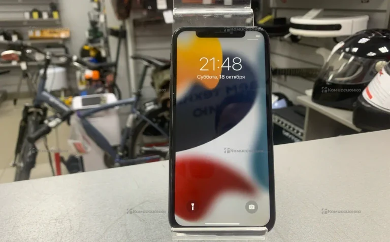 Apple iPhone X 3/64 ГБ