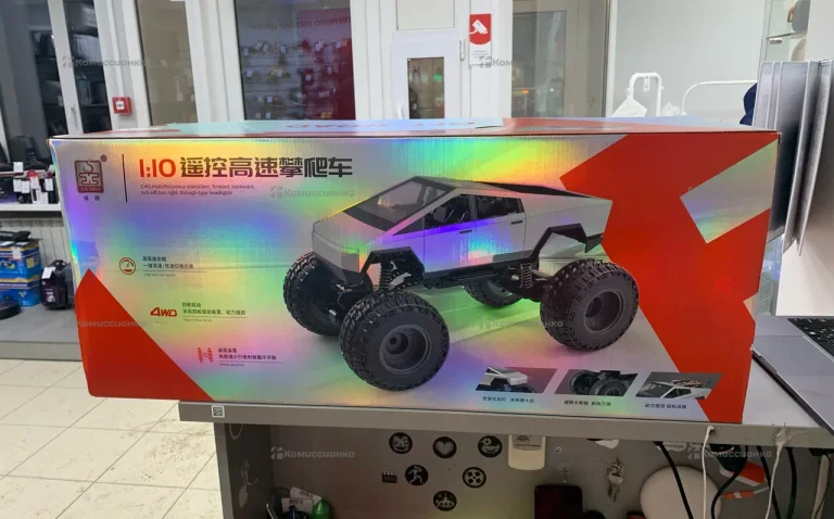 Машинка на пульте управления Tesla CyberTruck