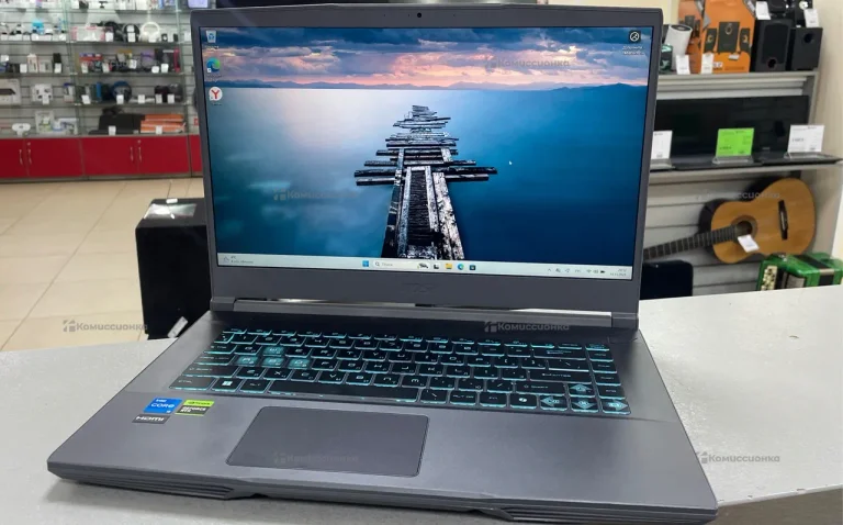 Ноутбук  MSI MS-16R8