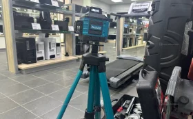 Купить Лазерный уровнь Makita с комплектом б/у , в Тюмень Цена:4500рублей