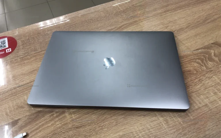 Ноутбук  Apple MacBook 16 2019 i9 16gb 1tb