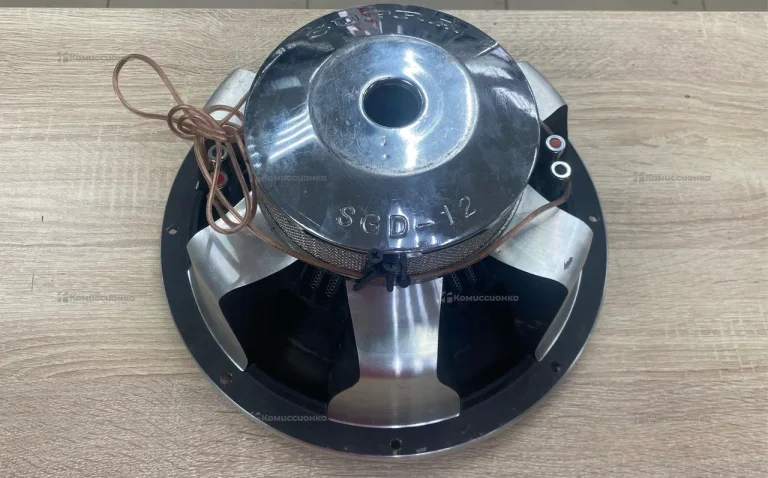 Сабвуфер  supra