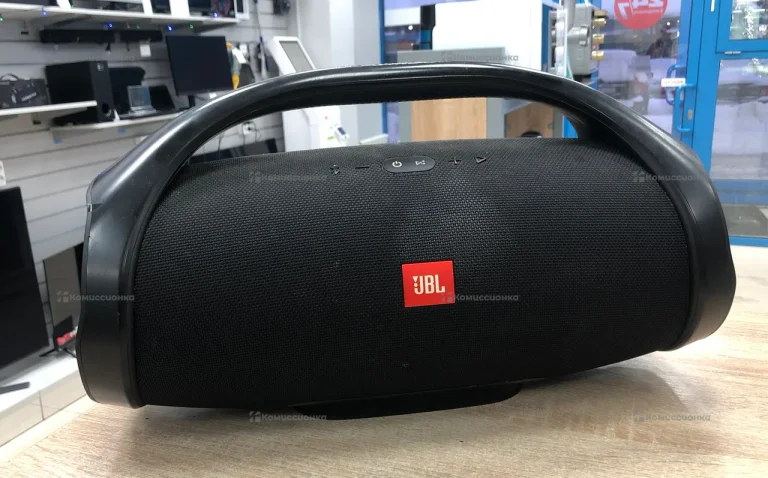 Колонка  JBL Boombox