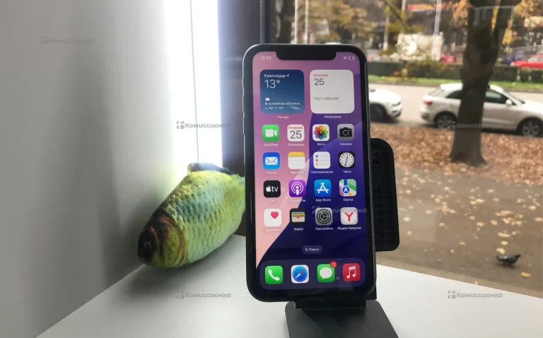 Apple iPhone 11 4/128 ГБ