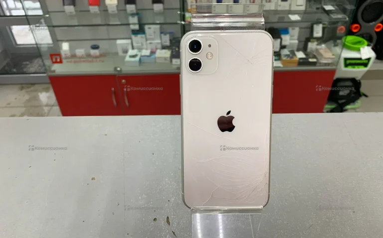 Apple iPhone 11 4/64 ГБ
