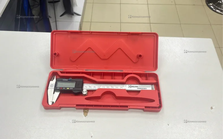 Цифровой штангельциркуль TORGWIN 1.5V