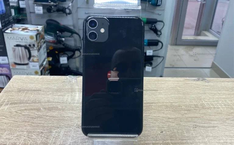 Apple iPhone 11 4/64 ГБ