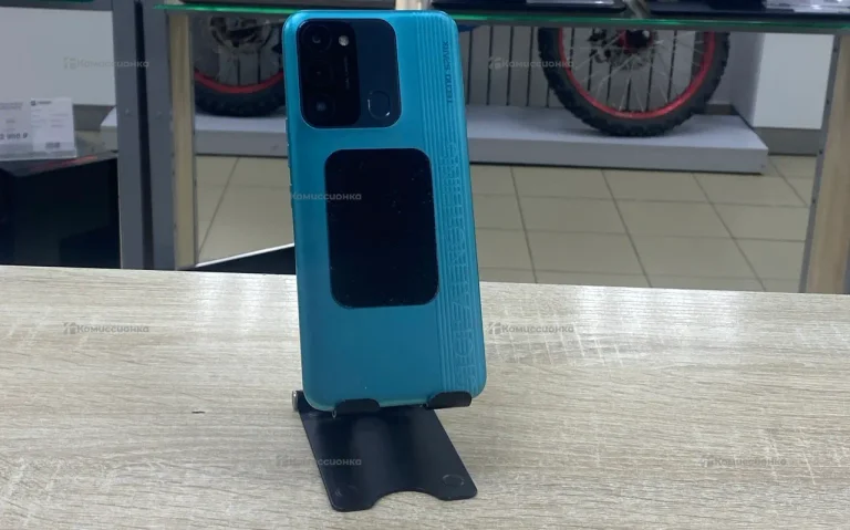 Tecno Spark 8C 4/64 ГБ