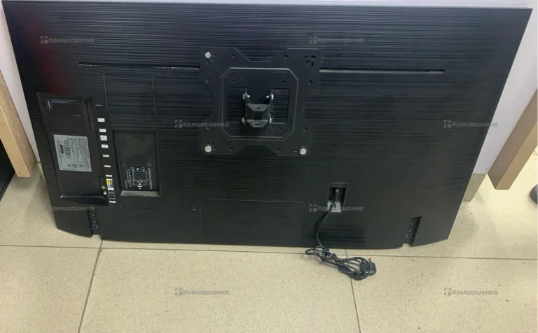 Телевизор Samsung UE43NU7100U