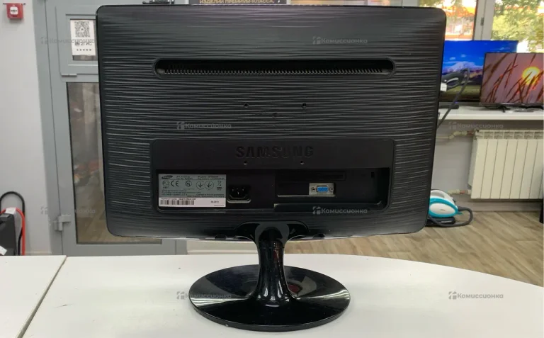 Монитор Samsung SyncMaster B1930NW