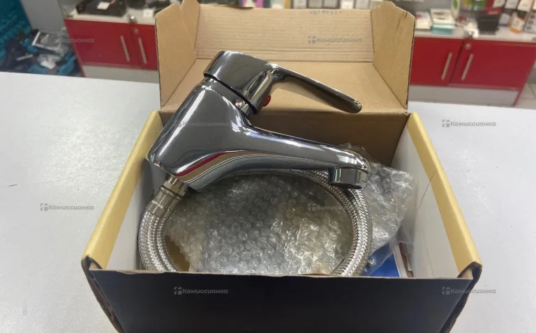 Смеситель для умывальника Ledem L1016