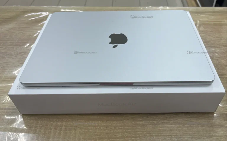 Ноутбук MacBook Air 13 M2 8/256