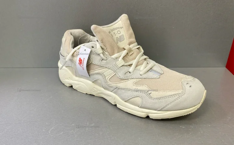 Кроссовки NewBalance 44р