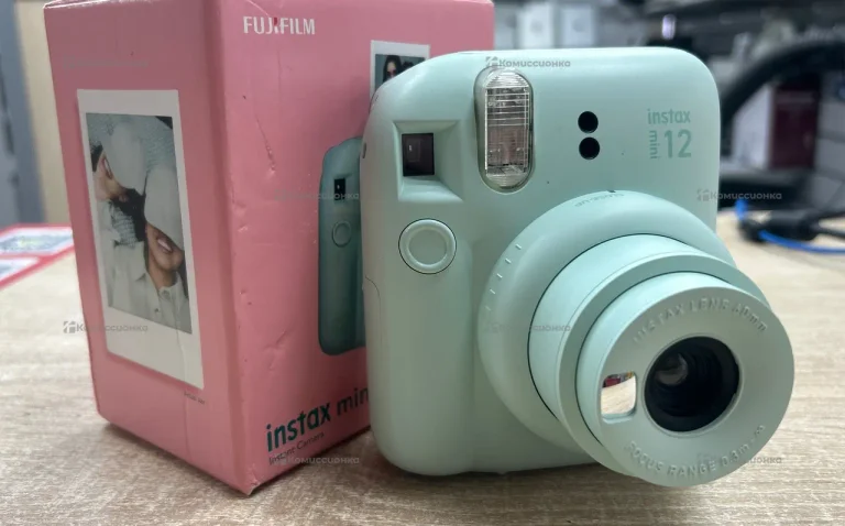 Фотоаппарат  instax mini 12