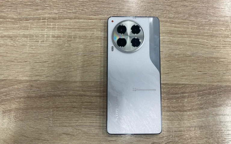 Tecno Camon 30 5G 8/256 ГБ