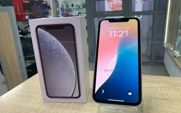 Apple iPhone XR 3/128 ГБ