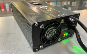 Купить Зарядное устройство Юнилайт 72V тройной литий б/у , в Санкт-Петербург Цена:12500рублей