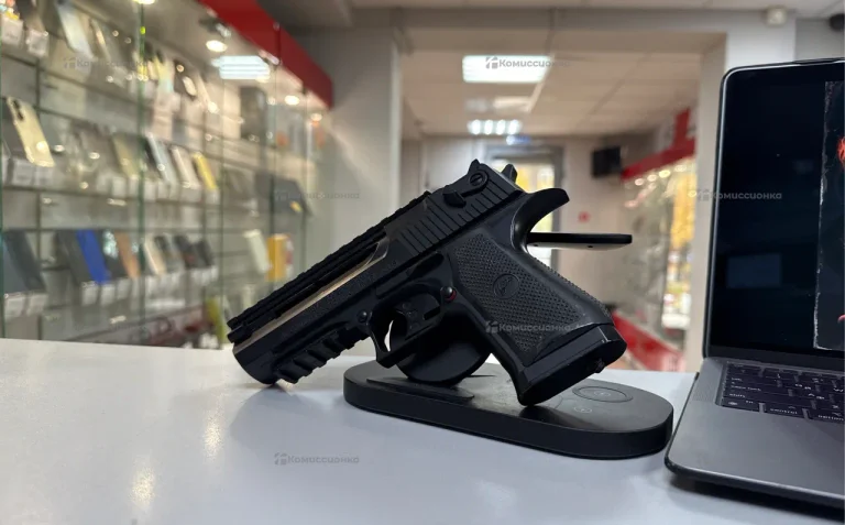 Baby desert eagle black