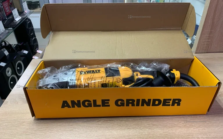 УШМ DeWALT M14 230mm