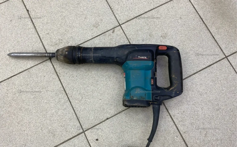 Отбойный молоток makita HM0860C