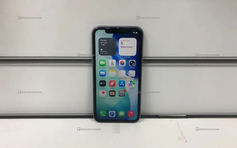Apple iPhone 11 4/128 ГБ