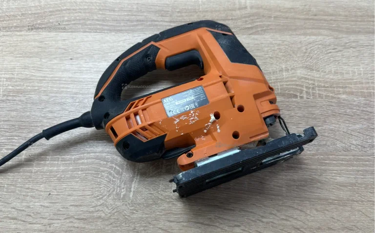 Электролобзик AEG STEP 100 X