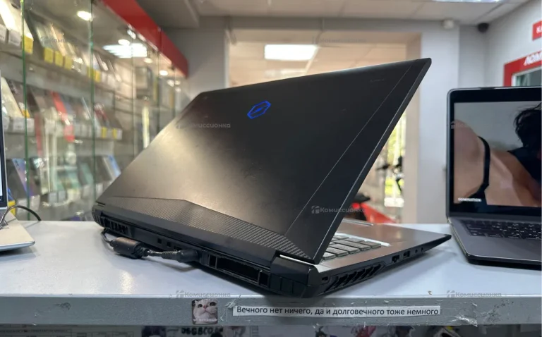 Ноутбук  MECHREV I7-9750 ddr 16Gb GTX 1660TI