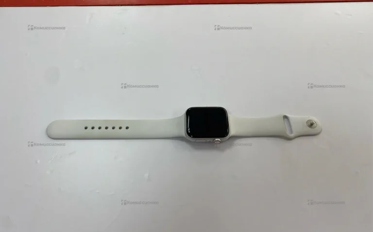 Часы  Apple Watch SE