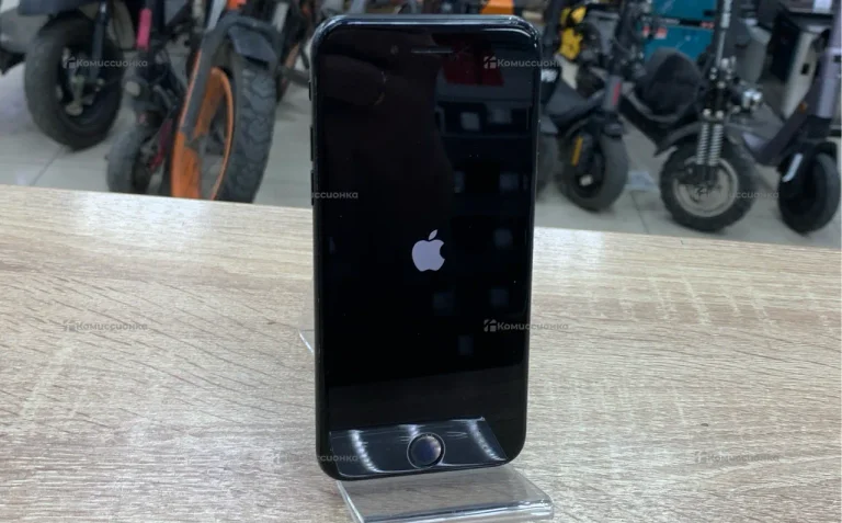 Apple iPhone 7 2/32 ГБ