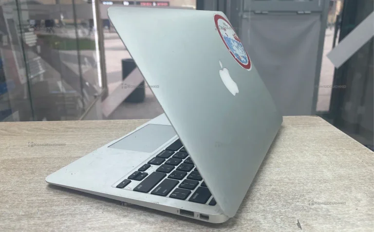Ноутбук Apple MacBook AIR 2014