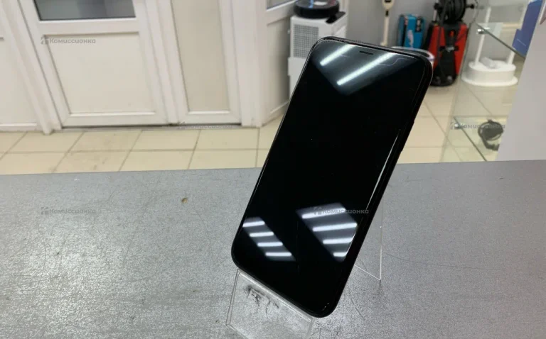 Apple iPhone XR 3/64 ГБ