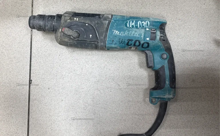 Перфоратор makita HR2470