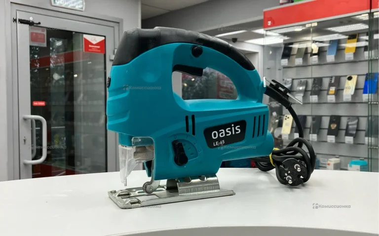 Электролобзик Oasis LE-65