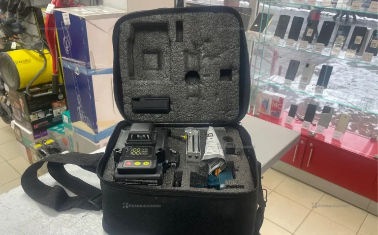 Лазерный уровень Hilda 4D Green