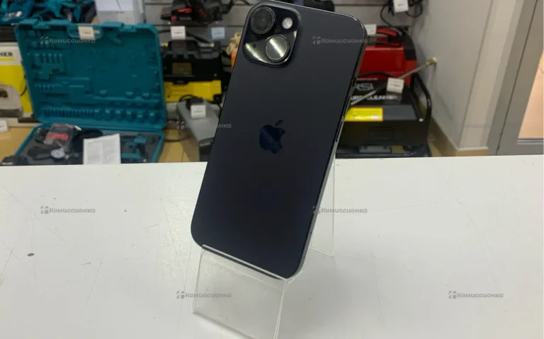 Apple iPhone 15 6/128 ГБ