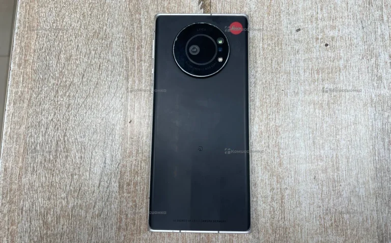 Leitz Phone 8/256