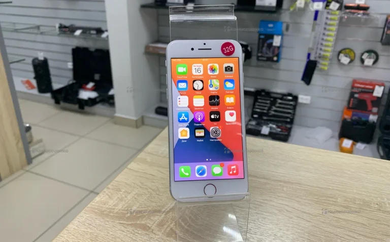 Apple iPhone 7 2/32 ГБ