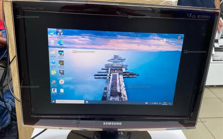 Монитор Samsung SyncMaster T200