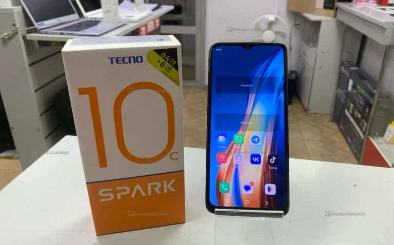 Tecno Spark 10C 4/64 ГБ